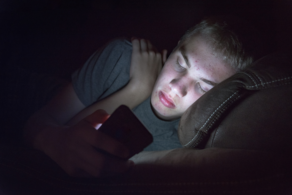 Teens Are Lonelier Than Ever. What Do Smartphones Have to Do With ...